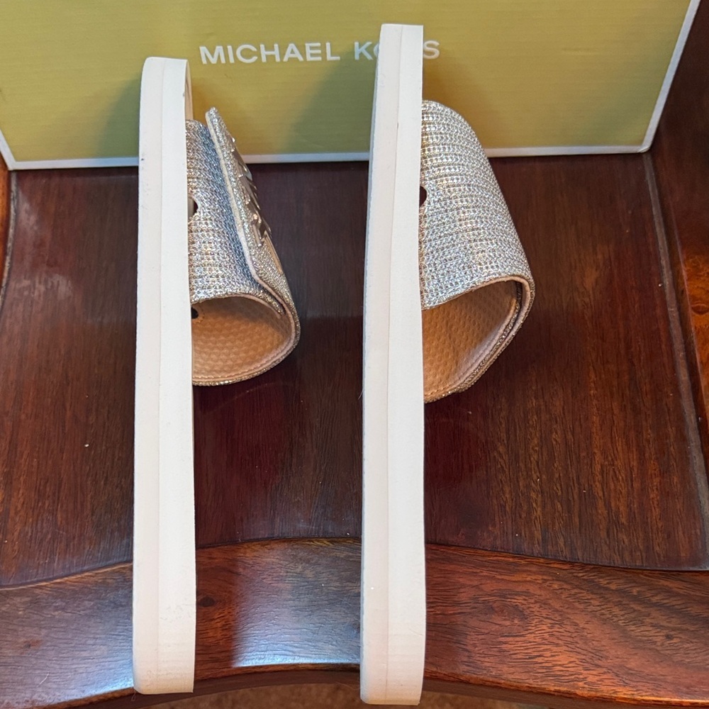 NWT Michael Kors MK Slides Glittering White Gold Sandals Size 8 w/Box - Picture 5 of 10
